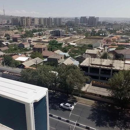 Apartment In The Center Of Yerevan Exterior photo